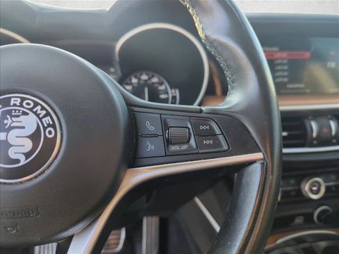 Used 2019 Alfa Romeo Stelvio Ti Lusso w/ Quick Order Package 22X Lusso image 17