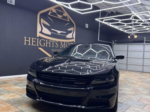 Used 2023 Dodge Charger SXT w/ Blacktop Package RWD image 1