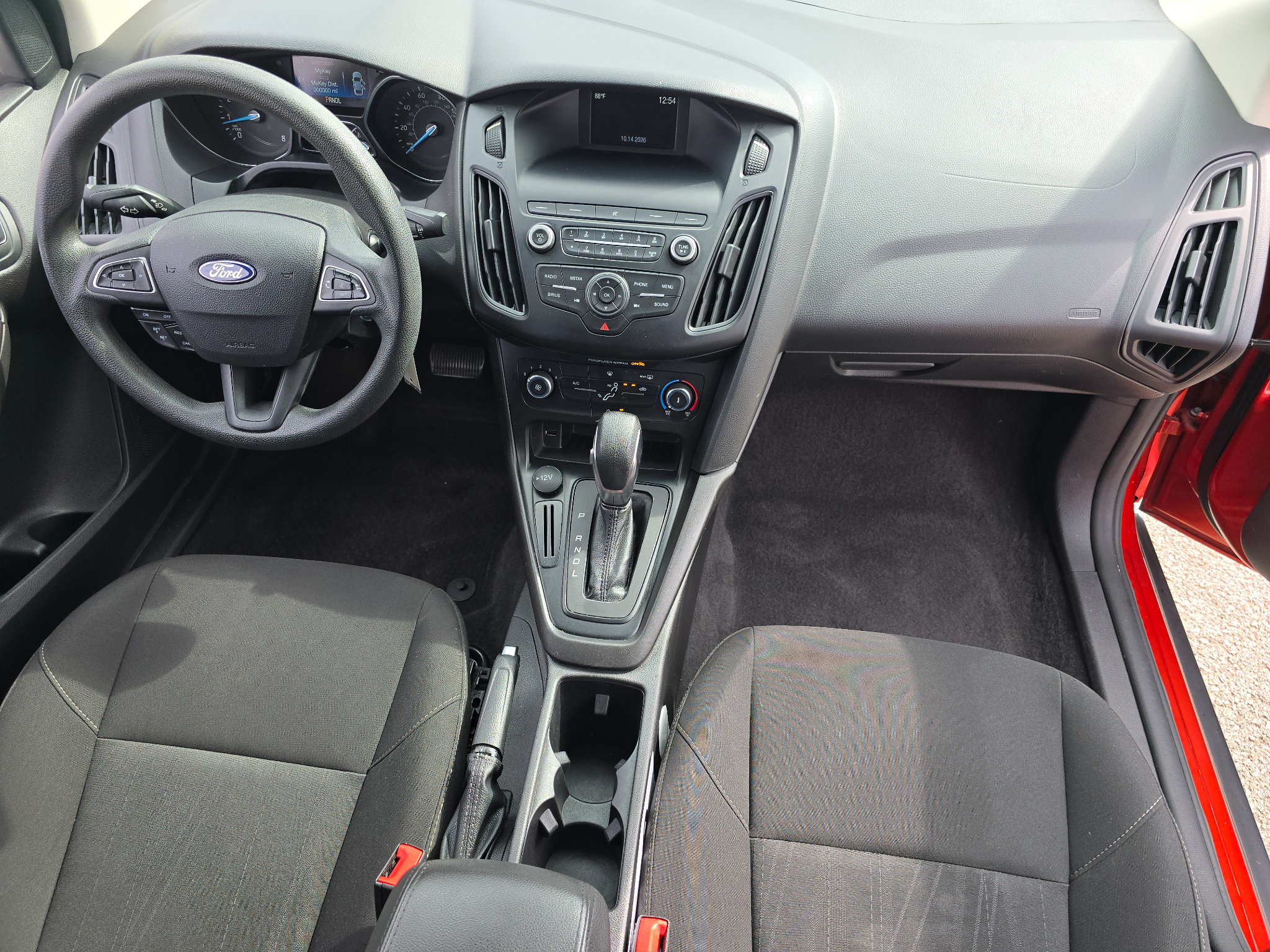 Used 2018 Ford Focus SE FWD image 12