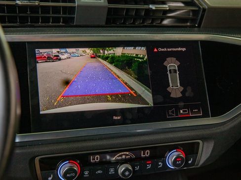 Used 2024 Audi Q3 2.0T Premium image 15