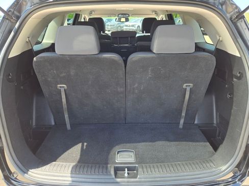 Used 2017 Kia Sorento LX w/ LX Convenience Package image 13