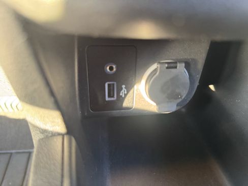 Used 2023 Nissan Kicks S FWD image 19