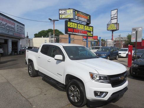 Used 2016 Chevrolet Colorado Z71 AWD/4WD image 3