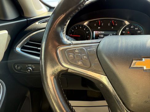 Used 2018 Chevrolet Malibu LT image 15