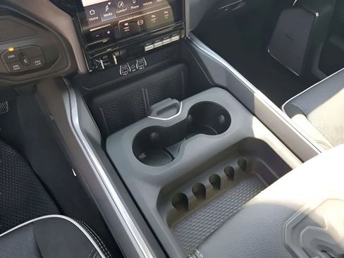 New 2025 RAM 2500 Laramie AWD/4WD image 56