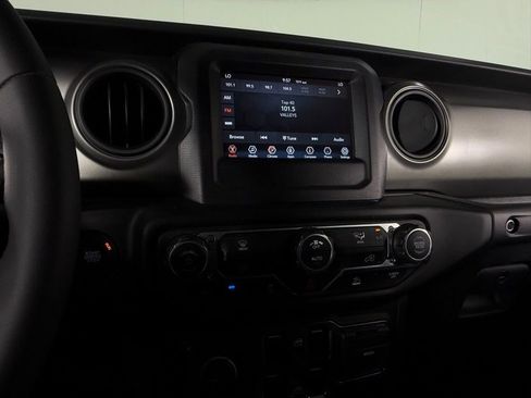 Used 2023 Jeep Wrangler Unlimited AWD/4WD image 19