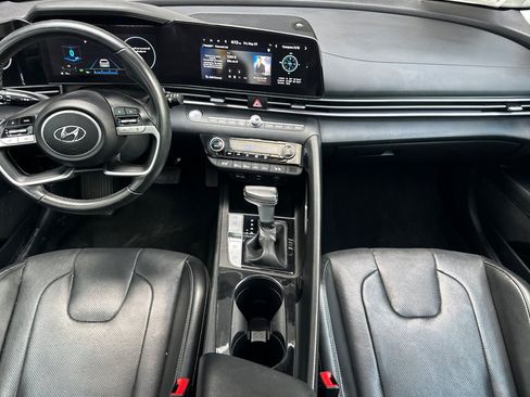 Used 2023 Hyundai Elantra Limited FWD image 13