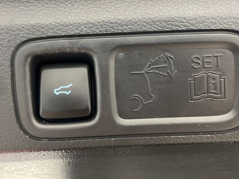 Used 2024 Ford Expedition Max XLT AWD/4WD image 29