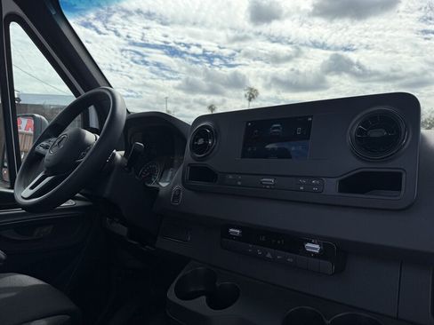 Used 2023 Mercedes-Benz Sprinter 3500 image 14