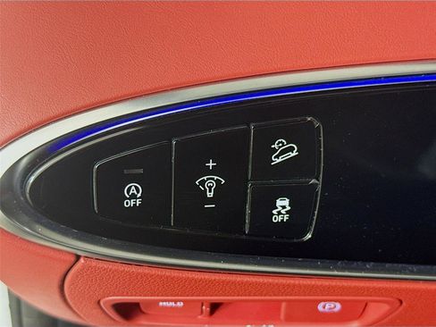 Used 2024 Genesis GV70 2.5T w/ Sport Prestige Package AWD/4WD image 8