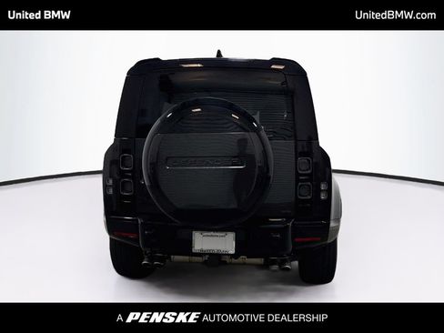Used 2025 Land Rover Defender 110 V8 AWD/4WD image 6