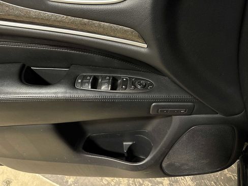 Used 2013 INFINITI JX35 AWD w/ Premium Pkg image 24