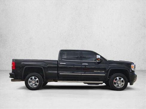 Used 2019 GMC Sierra 2500 Denali w/ Duramax Plus Package image 4