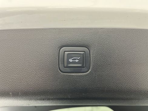 Used 2019 Chevrolet Blazer LT image 31