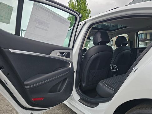 New 2026 Genesis G70 2.5T Prestige image 18