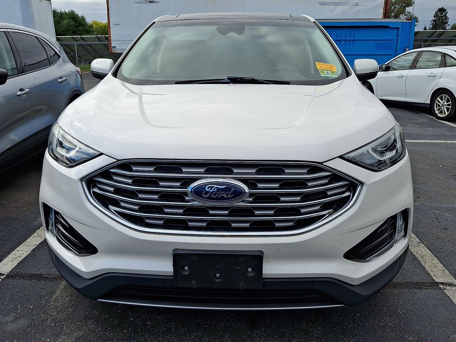 Used 2019 Ford Edge SEL w/ Equipment Group 201A AWD/4WD image 2