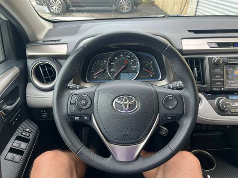 Used 2015 Toyota RAV4 Limited w/ Technology Package AWD/4WD image 9