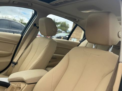 Used 2016 BMW 320i Sedan RWD image 10