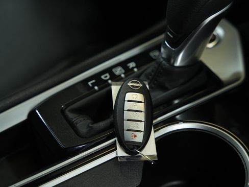 Used 2024 Nissan Altima 2.5 SV image 40