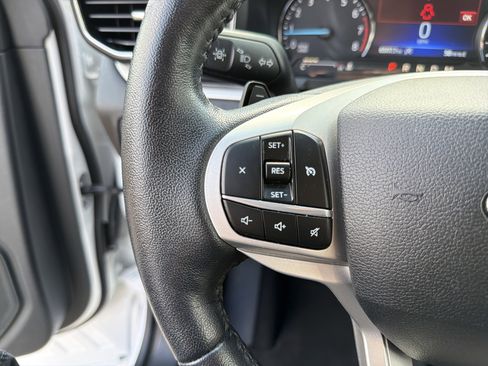 Used 2021 Ford Explorer XLT w/ Equipment Group 202A image 10