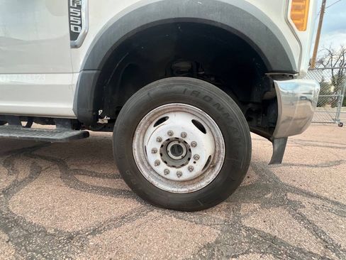 Used 2017 Ford F550 4x4 Crew Cab Super Duty image 10