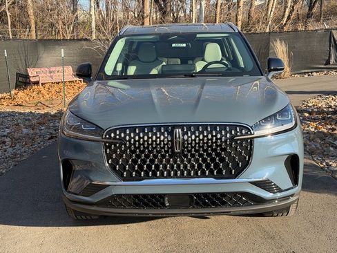 New 2026 Lincoln Aviator Reserve image 8