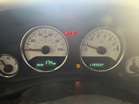 Used 2016 Jeep Wrangler Unlimited Sahara AWD/4WD image 4