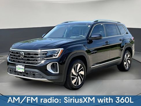 Used 2025 Volkswagen Atlas SEL AWD/4WD image 3