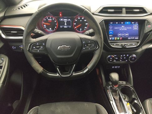 Used 2021 Chevrolet TrailBlazer RS w/ Convenience Package FWD image 22
