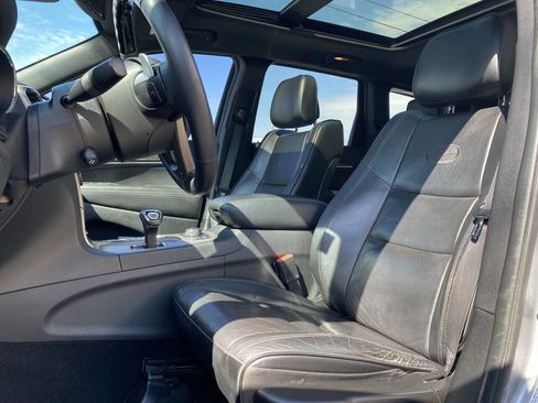 Used 2014 Jeep Grand Cherokee Overland w/ Advanced Technology Group image 12