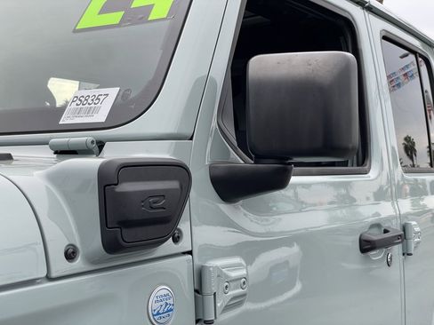 Used 2024 Jeep Wrangler Unlimited Sahara image 13