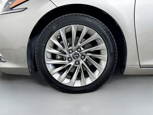 Certified 2021 Lexus ES 300h Ultra Luxury w/ Accessory Package 2 image 33