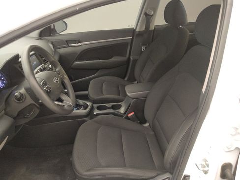 Used 2020 Hyundai Elantra SEL w/ Cargo Package (C1) FWD image 17