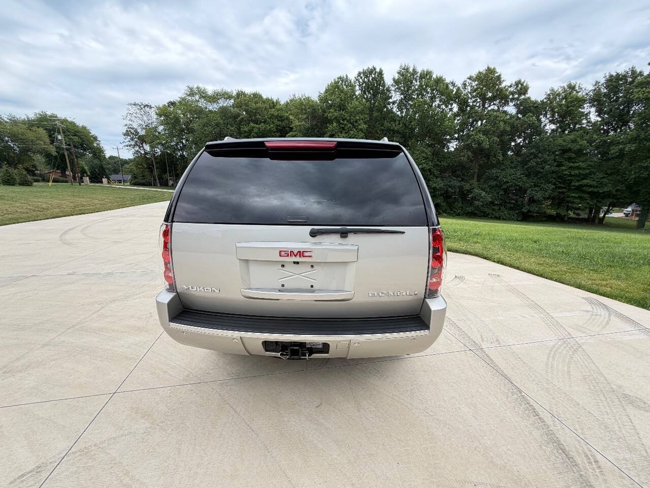 Used 2007 GMC Yukon Denali AWD/4WD image 7
