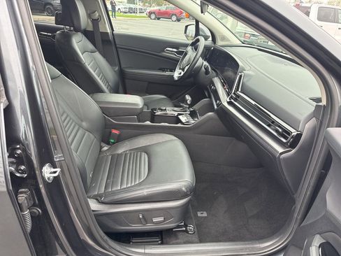 Used 2024 Kia Sportage SX image 13