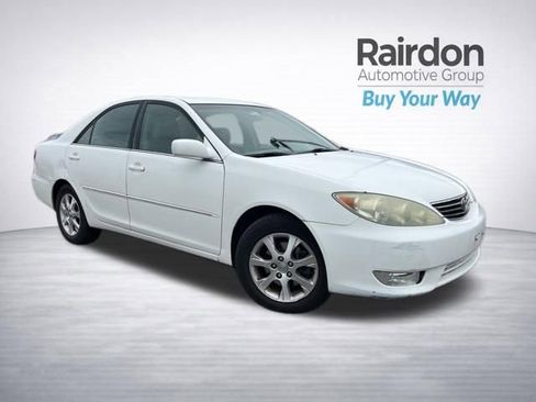 Used 2006 Toyota Camry LE FWD image 1