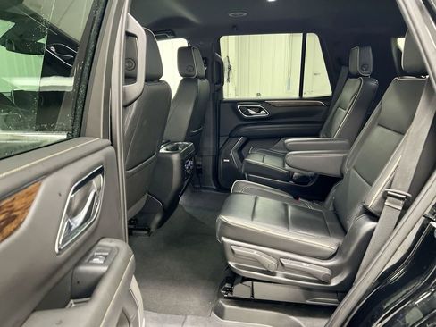 Used 2024 Chevrolet Tahoe Premier AWD/4WD image 23