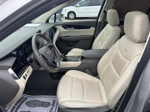 Used 2020 Cadillac XT6 Premium Luxury image 12