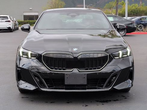 Used 2024 BMW 530i w/ M Sport Package RWD image 3