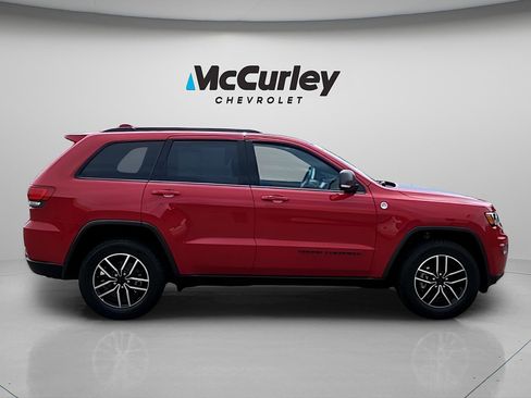 Used 2020 Jeep Grand Cherokee Trailhawk AWD/4WD image 8