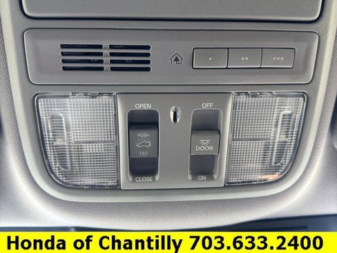 Certified 2020 Honda CR-V Touring image 19