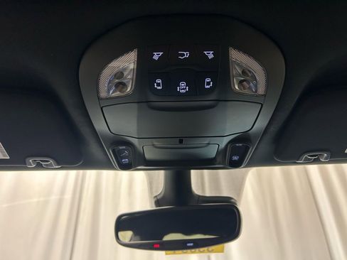 New 2026 Chrysler Pacifica Select image 18