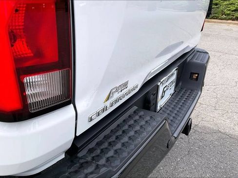 Used 2025 Chevrolet Colorado Z71 AWD/4WD image 22