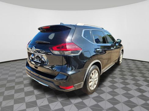 Used 2019 Nissan Rogue SV FWD image 4
