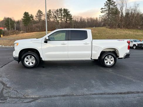 Used 2025 Chevrolet Silverado 1500 LT image 4