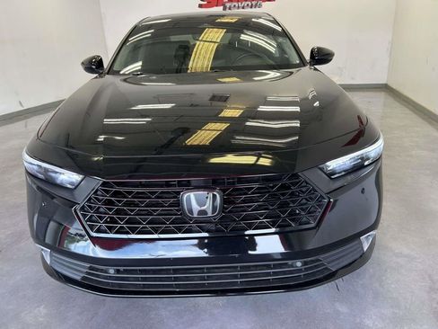 Used 2024 Honda Accord Touring image 8