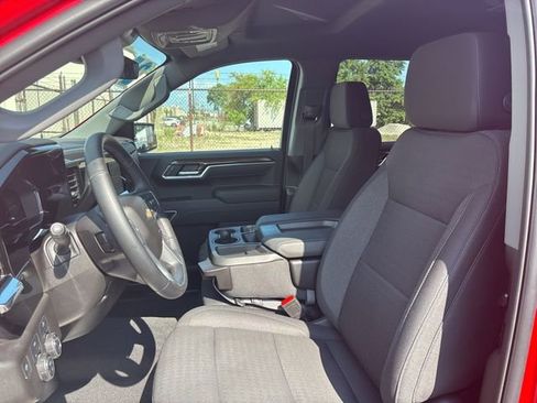 Used 2025 Chevrolet Silverado 1500 LT image 25