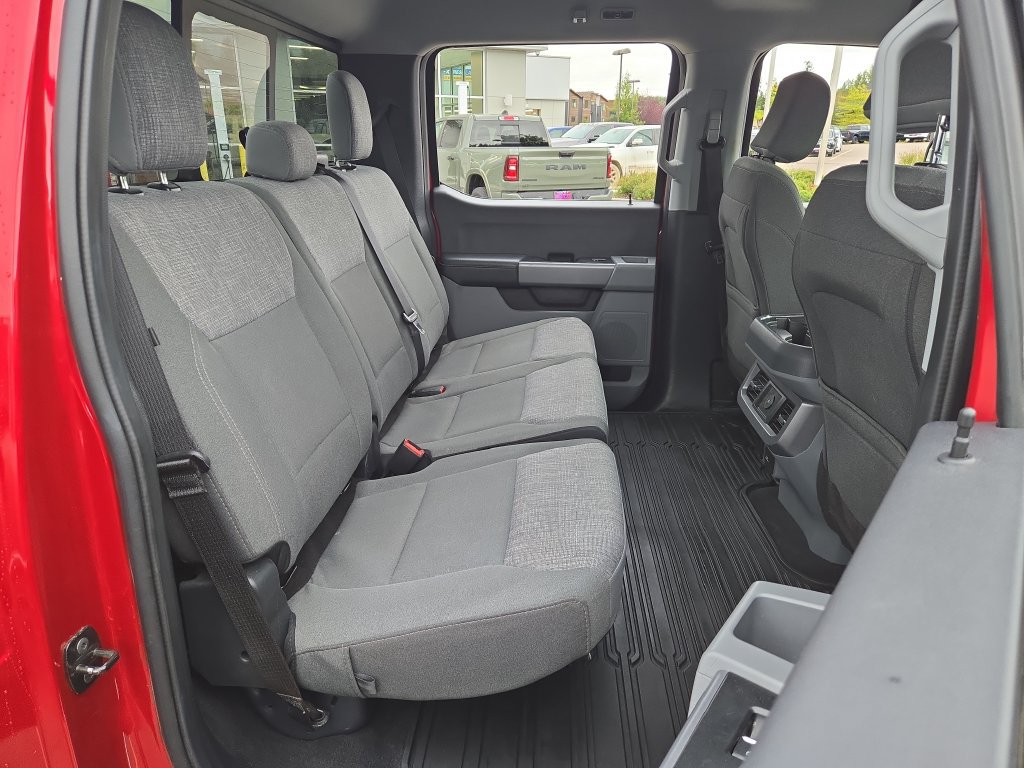 Used 2024 Ford F250 XLT w/ FX4 Off-Road Package AWD/4WD image 16