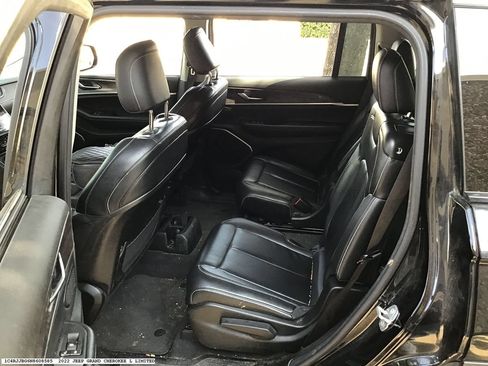 Used 2022 Jeep Grand Cherokee L Limited RWD image 9