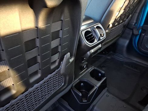 Used 2019 Jeep Wrangler Unlimited Rubicon image 10